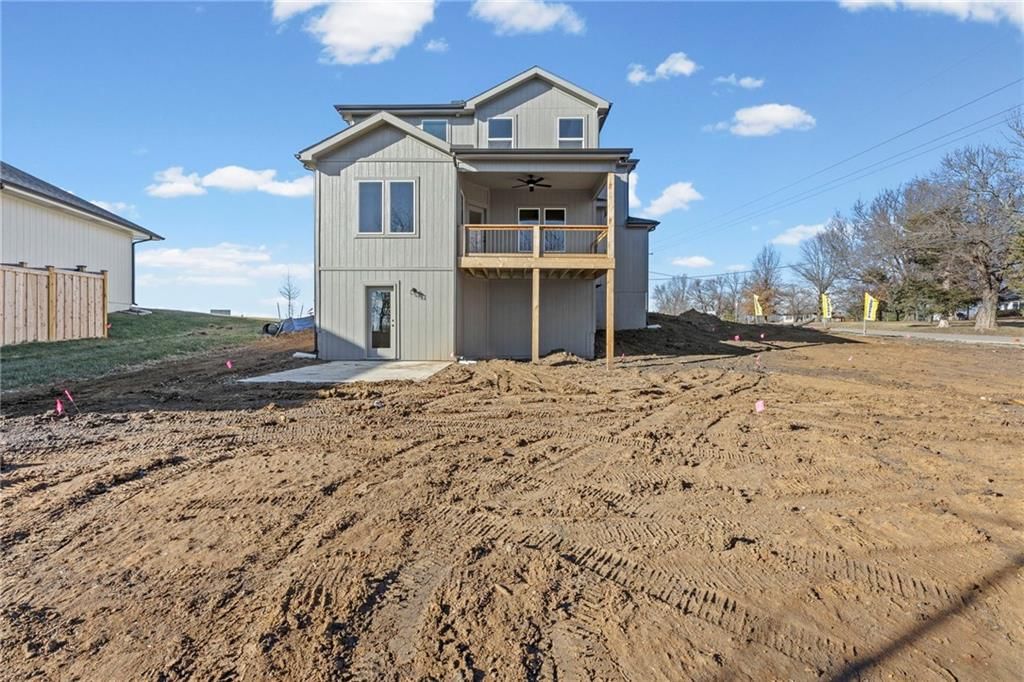 20703 Emerald Street — photo 39