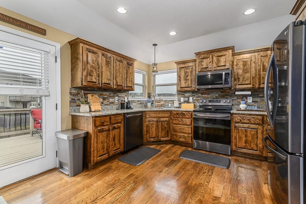 10507 Augusta Drive — photo 8