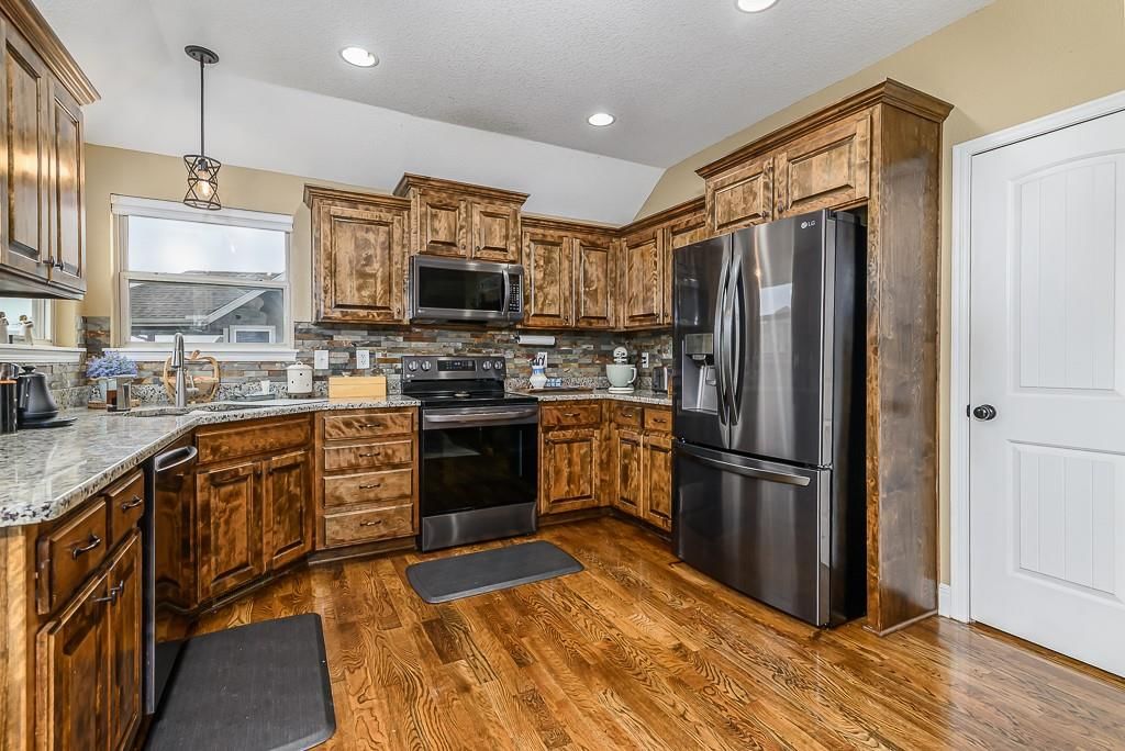 10507 Augusta Drive — photo 9
