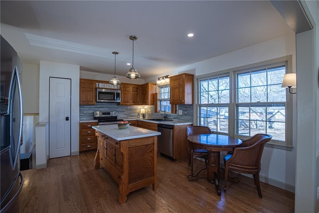404 Hillcrest Circle — photo 11