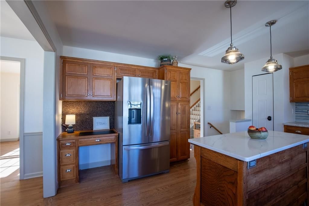 404 Hillcrest Circle — photo 17