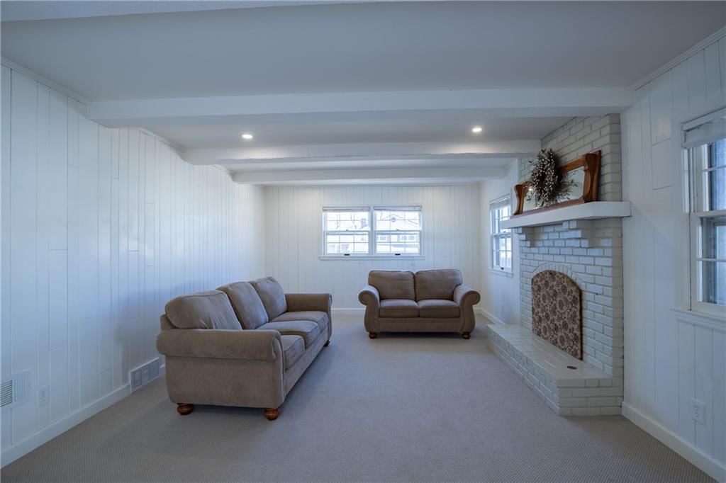 404 Hillcrest Circle — photo 23