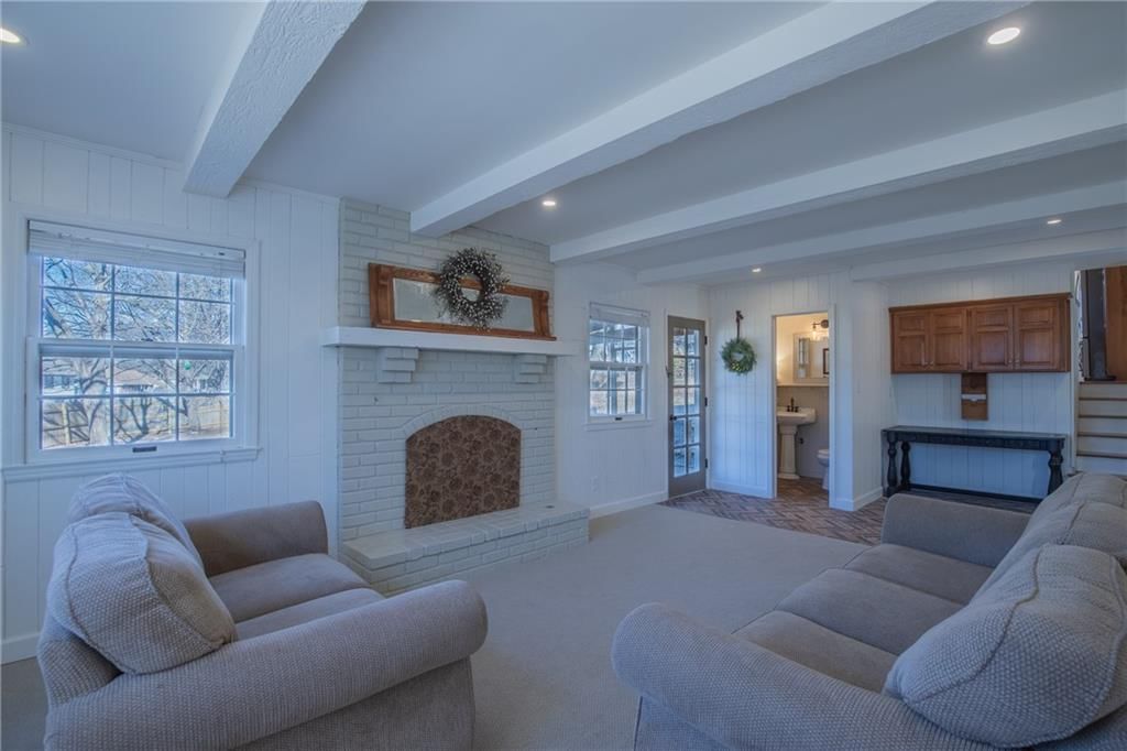 404 Hillcrest Circle — photo 24