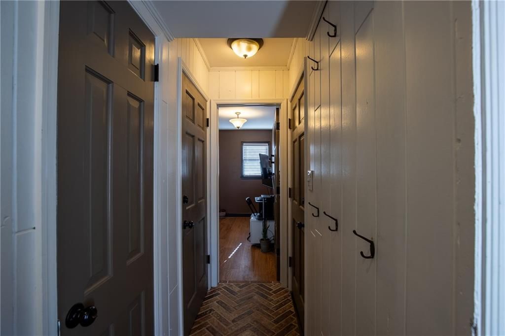 404 Hillcrest Circle — photo 27