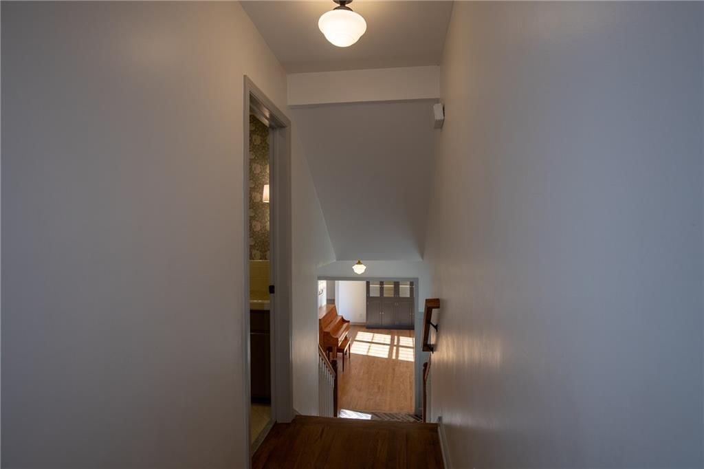 404 Hillcrest Circle — photo 31