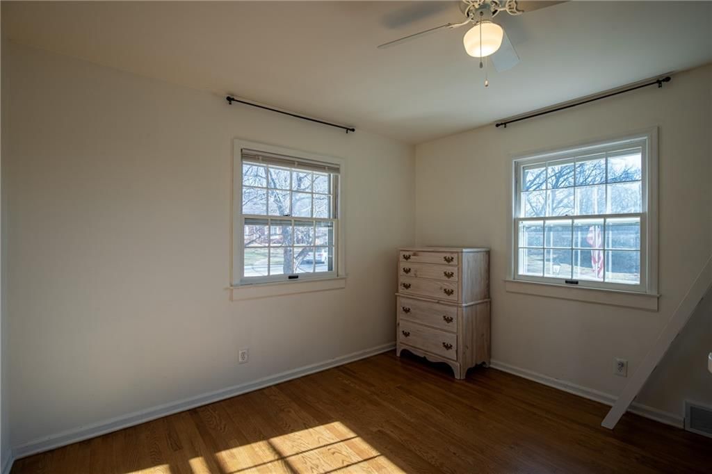 404 Hillcrest Circle — photo 35