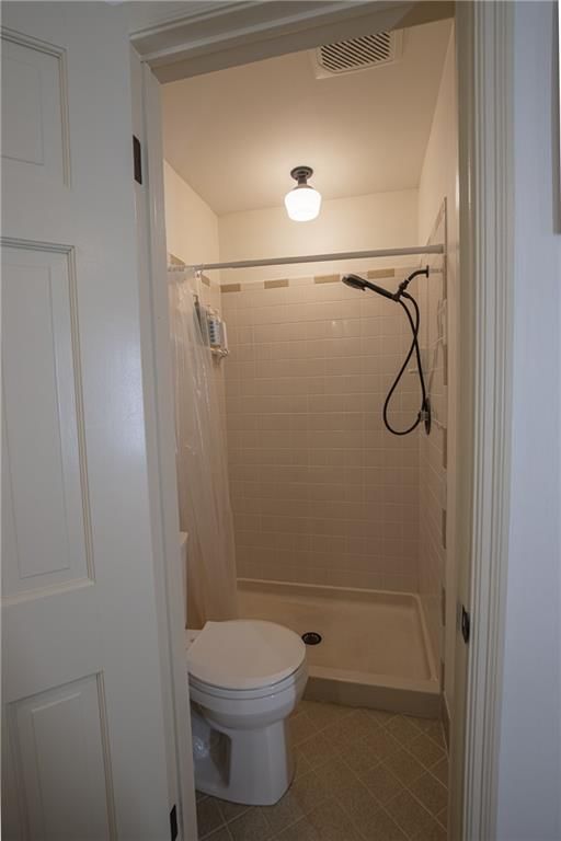 404 Hillcrest Circle — photo 48