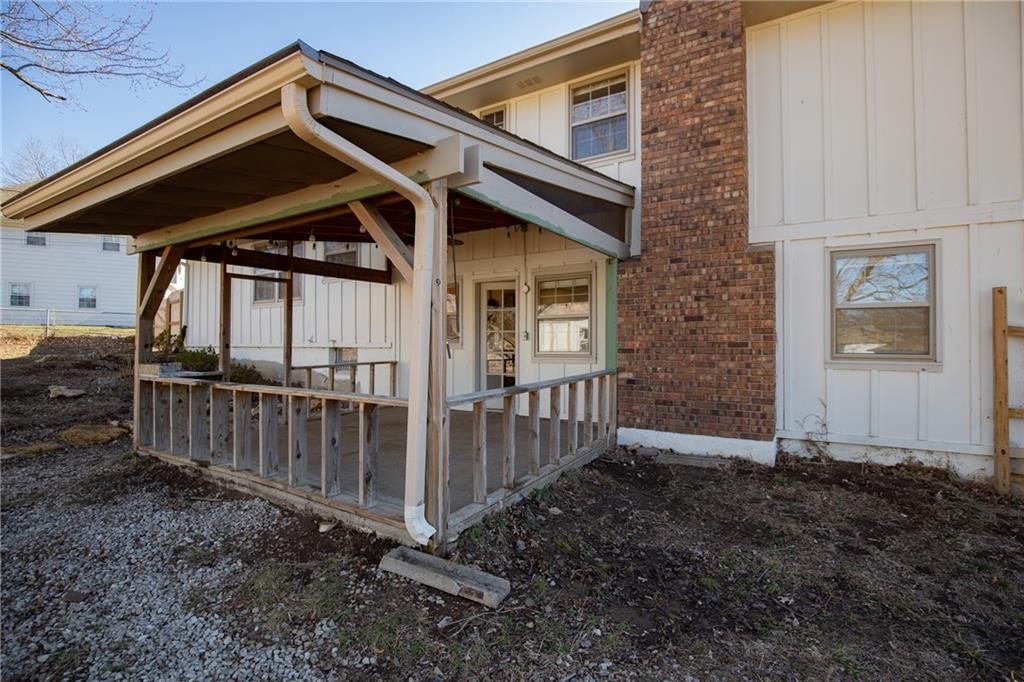 404 Hillcrest Circle — photo 52