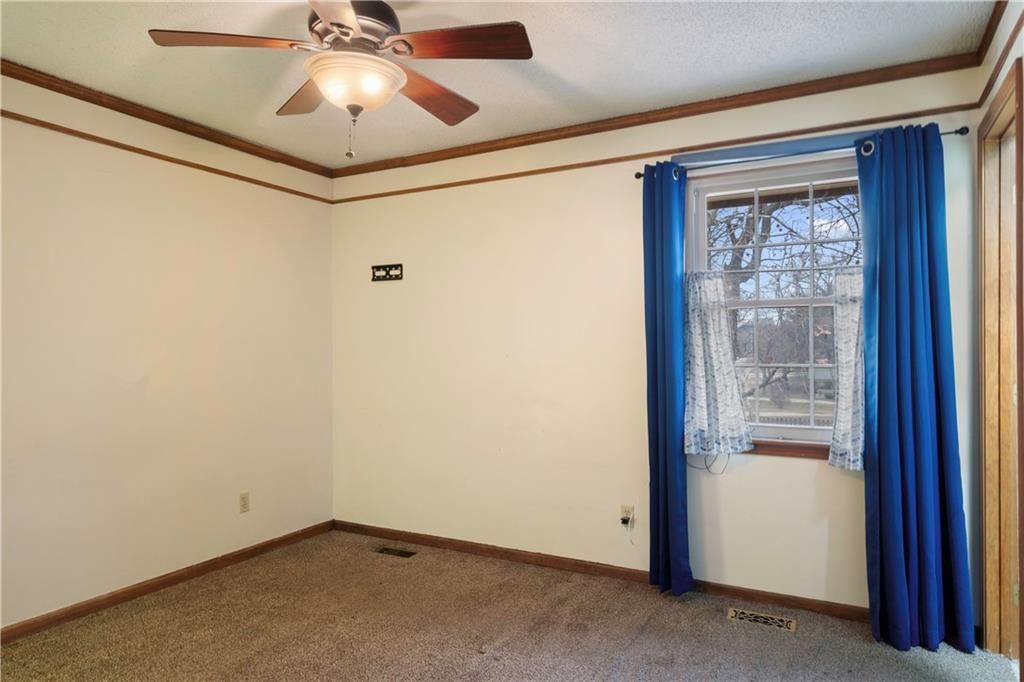 4800 N Bellaire Avenue — photo 13