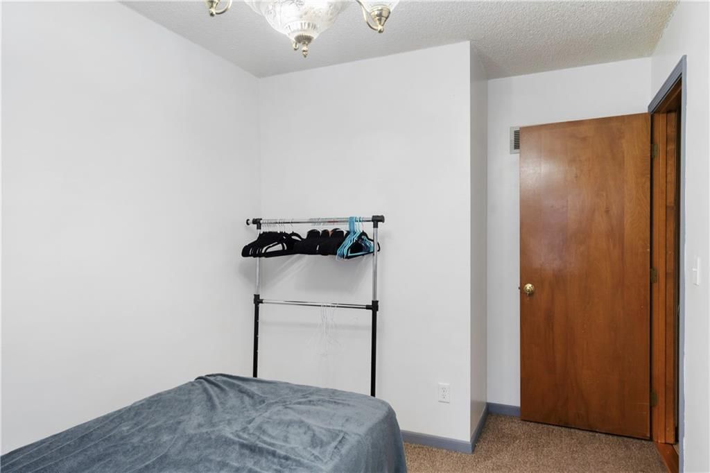 4800 N Bellaire Avenue — photo 18