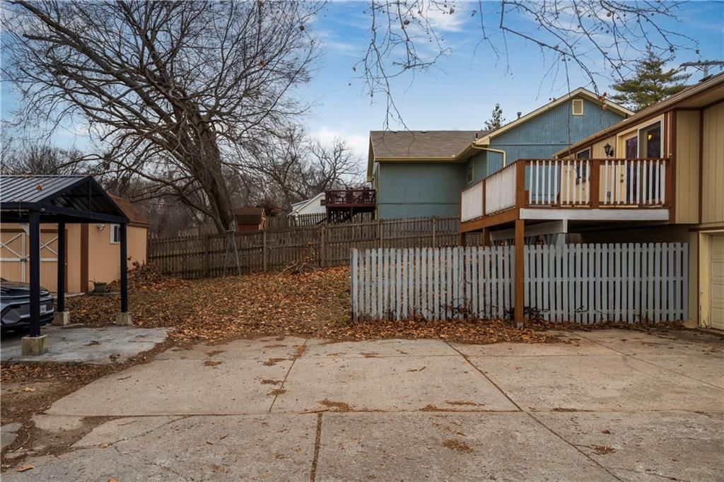 4800 N Bellaire Avenue — photo 28