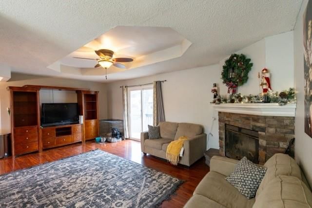 703 YORK Drive — photo 4