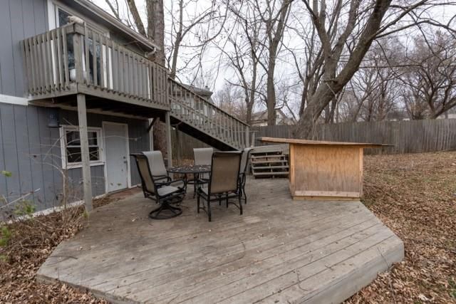 703 YORK Drive — photo 31