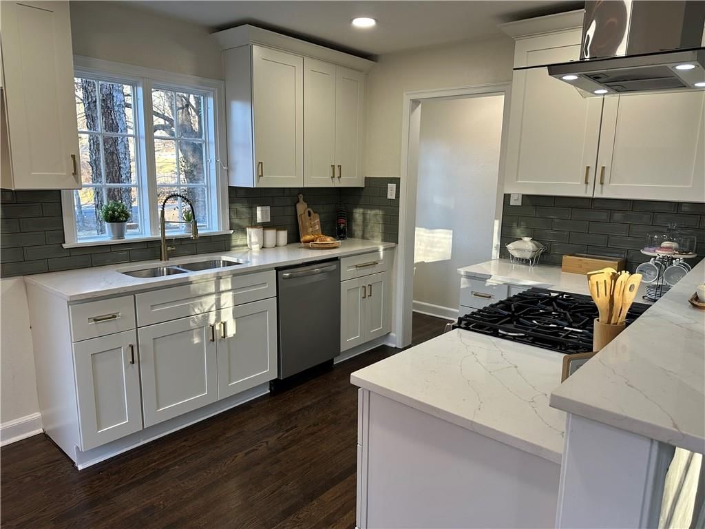 3523 N Bellefontaine Avenue — photo 19
