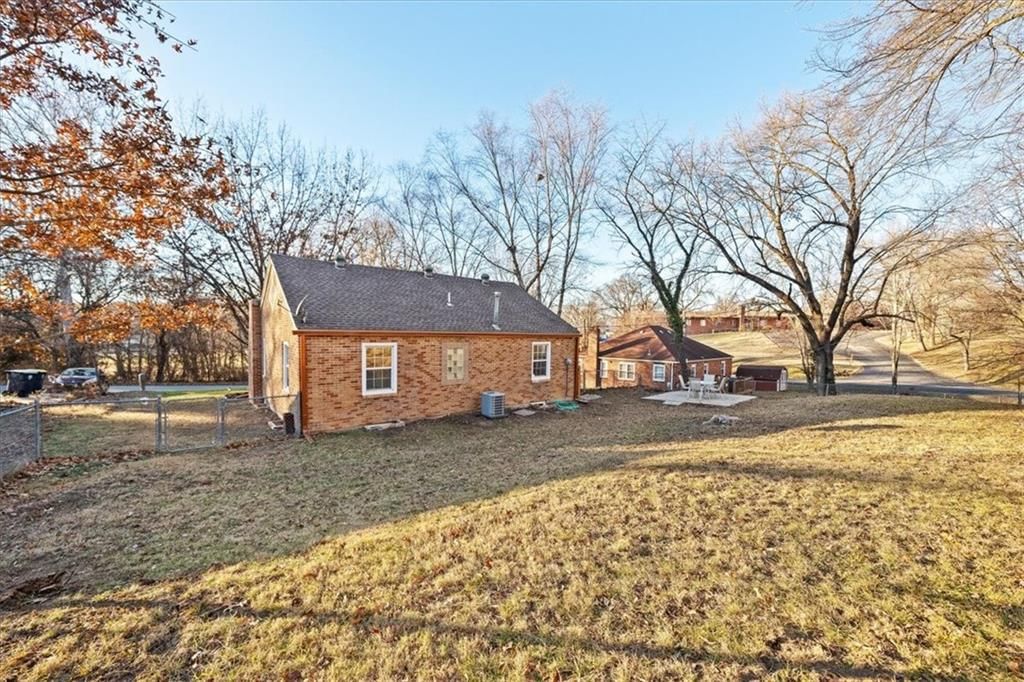 3523 N Bellefontaine Avenue — photo 41