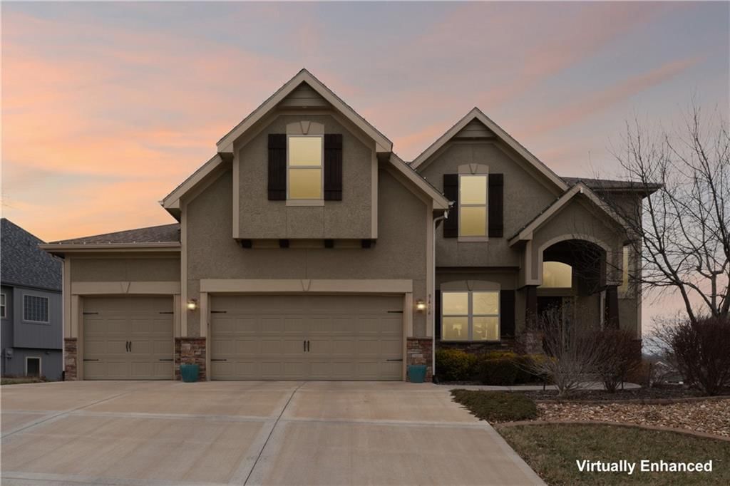 9404 N Summit Street — photo 3