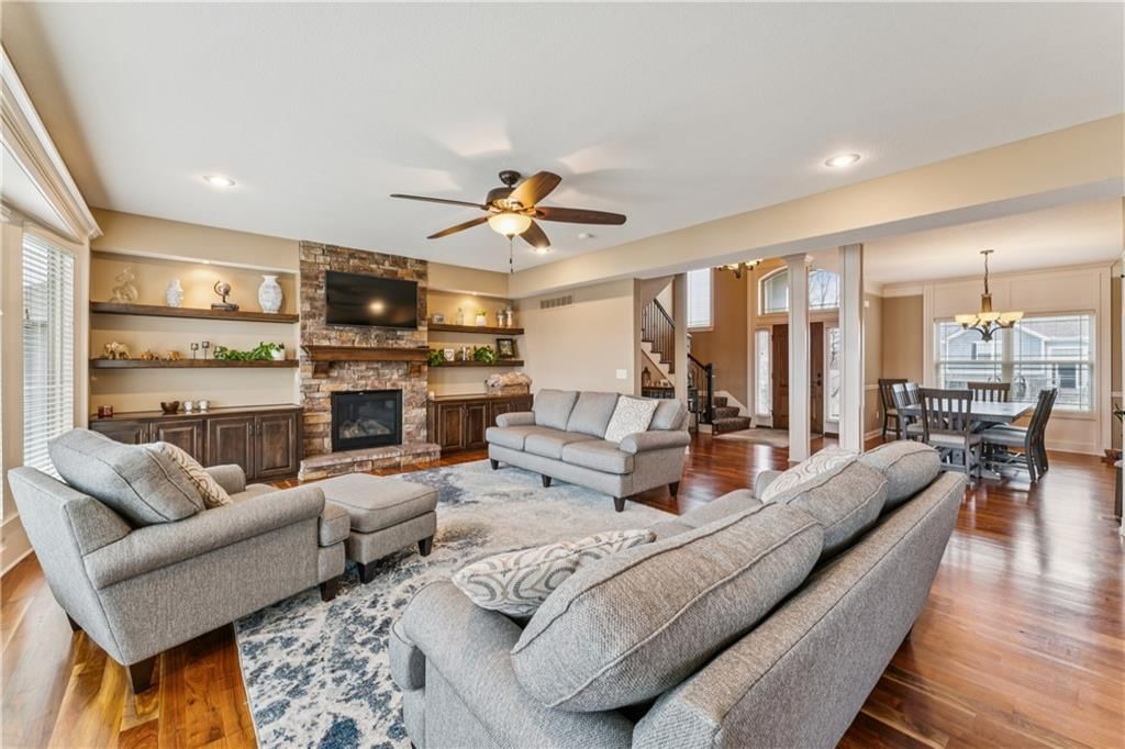 9404 N Summit Street — photo 10