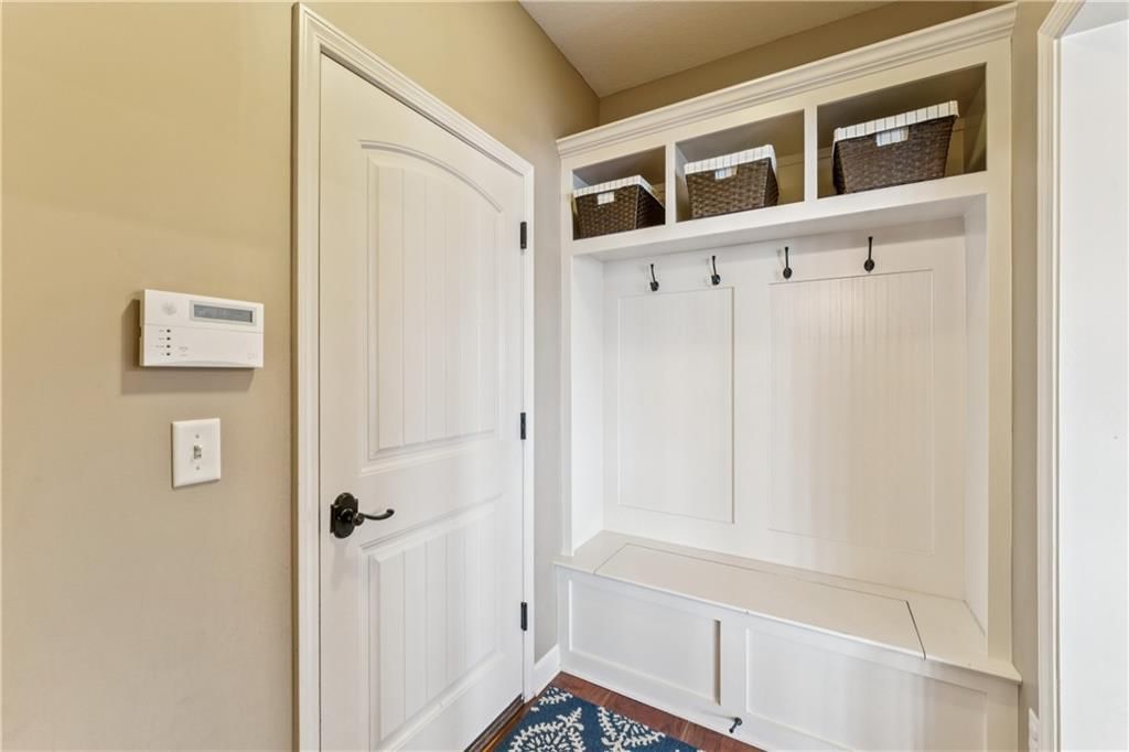 9404 N Summit Street — photo 24