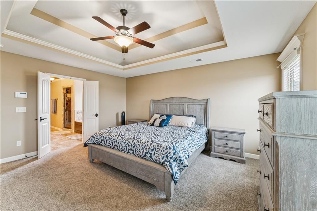 9404 N Summit Street — photo 28