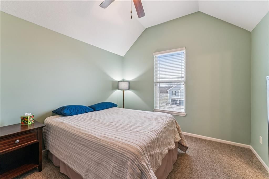 9404 N Summit Street — photo 34