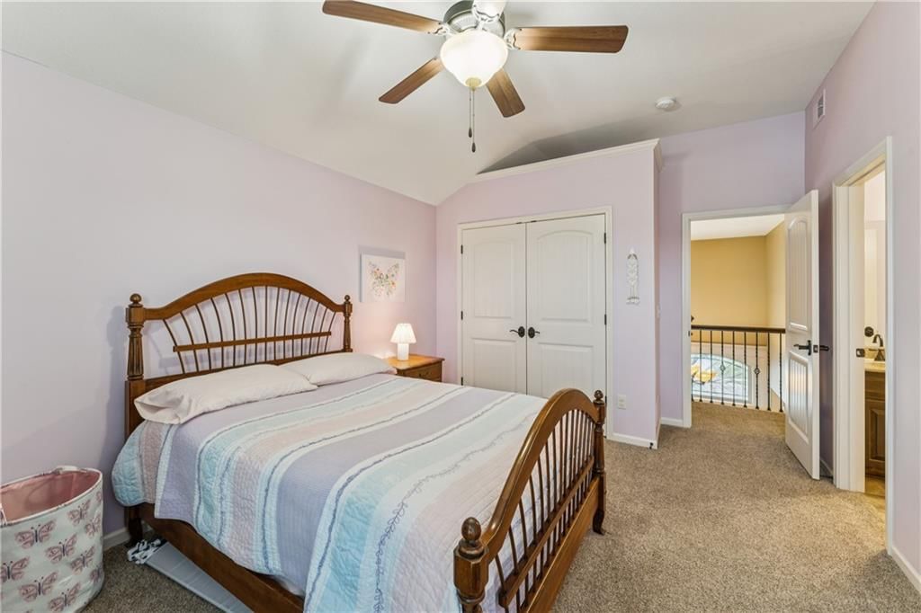 9404 N Summit Street — photo 38