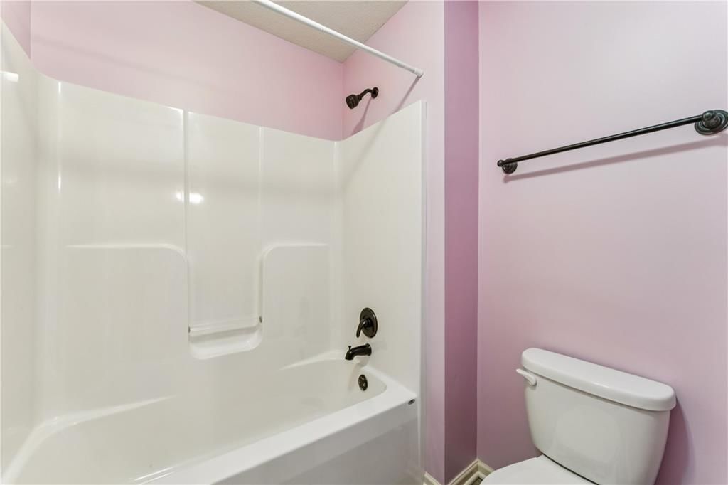 9404 N Summit Street — photo 40
