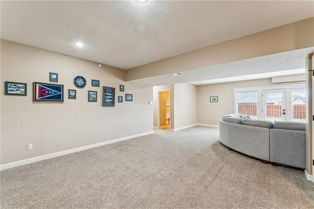 9404 N Summit Street — photo 45