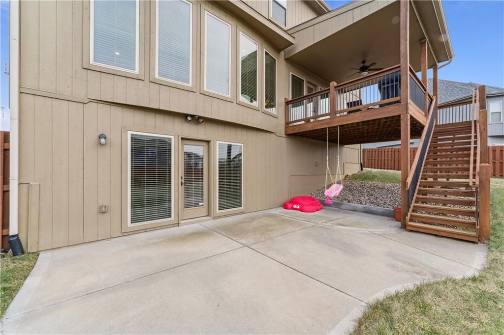 9404 N Summit Street — photo 56
