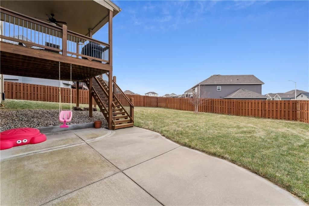 9404 N Summit Street — photo 57