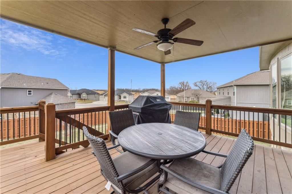 9404 N Summit Street — photo 58