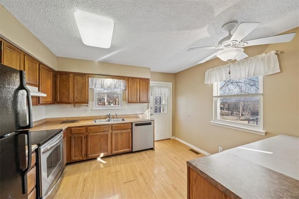 1472 W Loula Street — photo 5