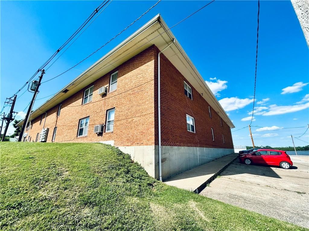207 S Main Street — photo 12