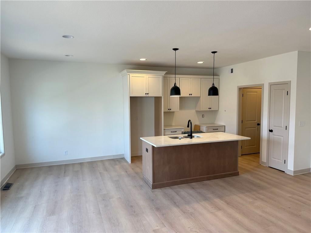 1705 Johnston Street — photo 3