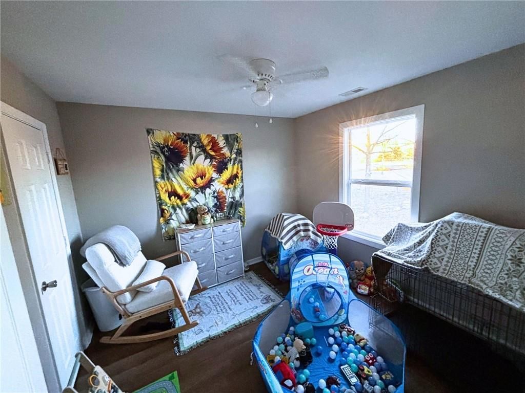 709 S Holden Street — photo 9