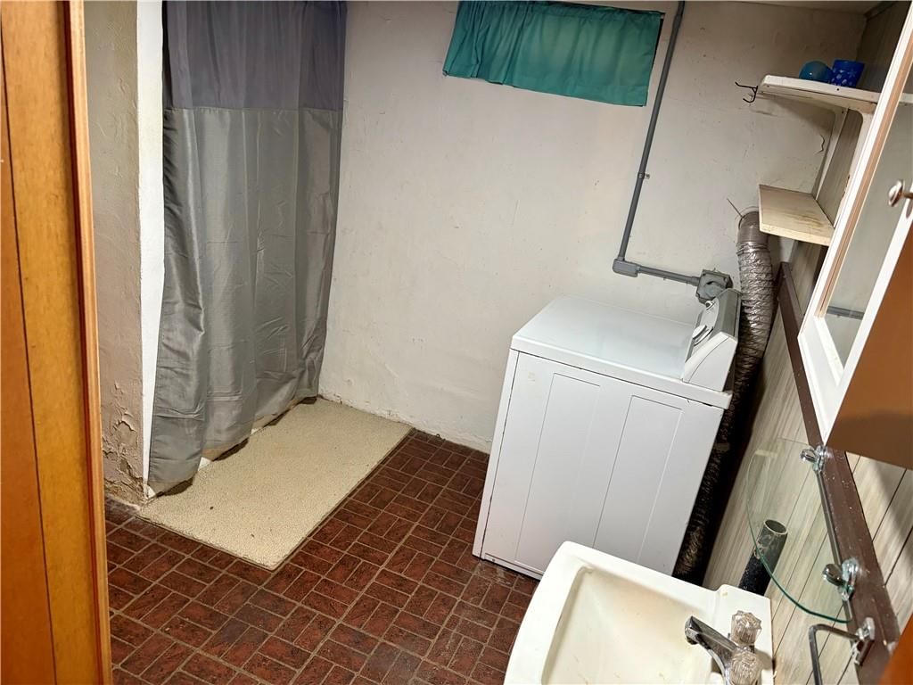 707 Laurel Drive — photo 22
