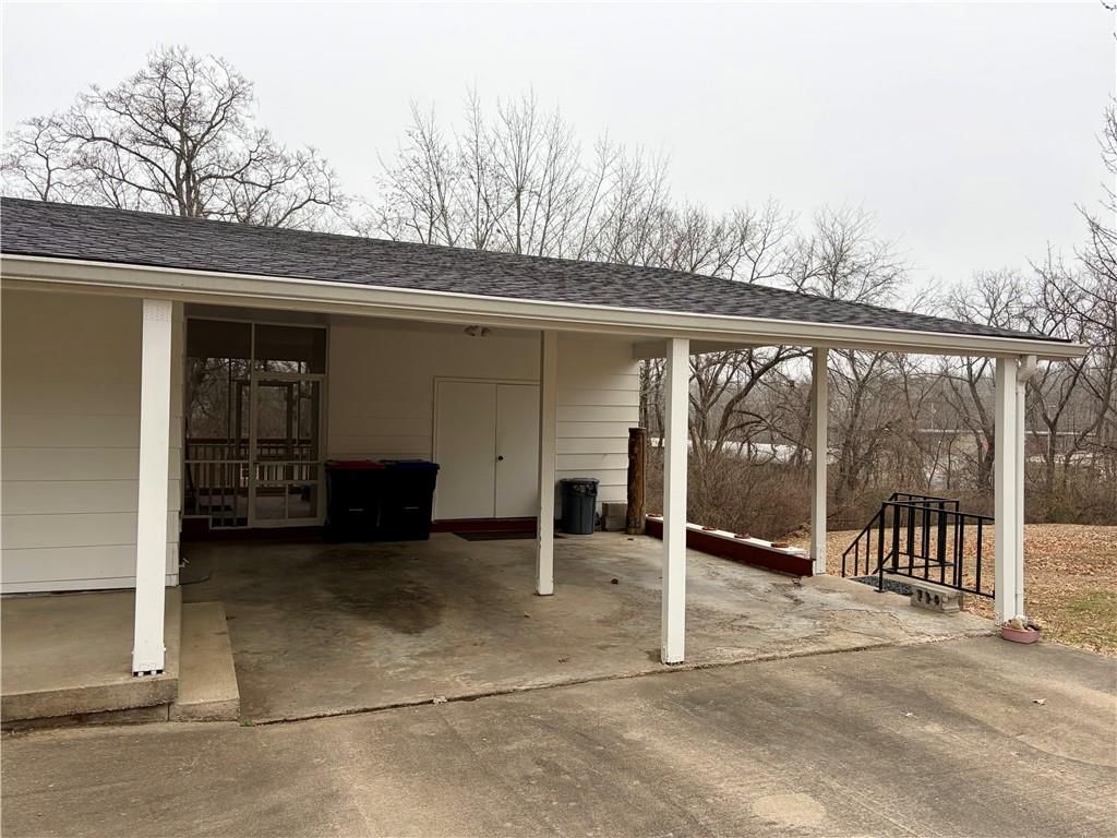 707 Laurel Drive — photo 32