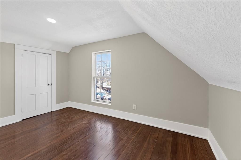 314 N Topping Avenue — photo 20