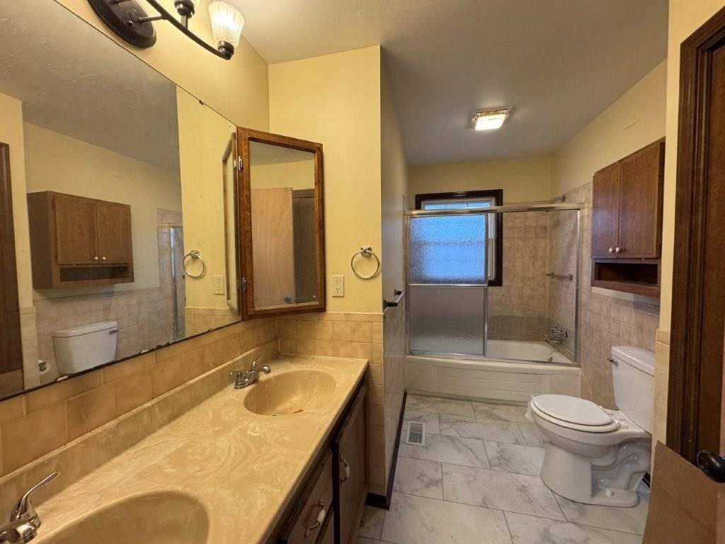 1120 N Redwood Drive — photo 8