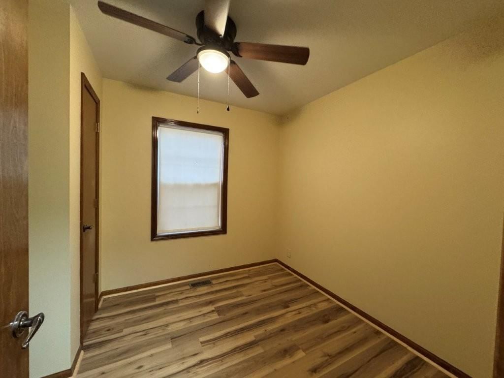1120 N Redwood Drive — photo 11