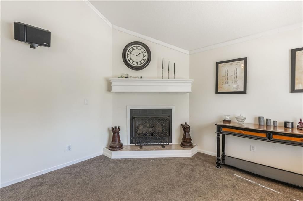 2906 NE Russell Road — photo 6