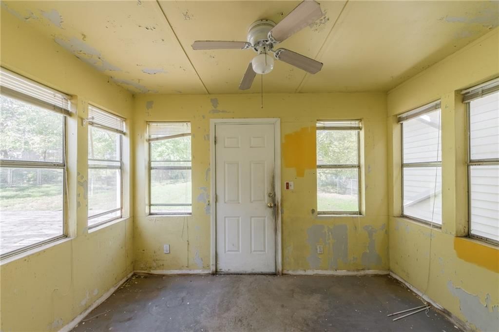 2906 NE Russell Road — photo 28