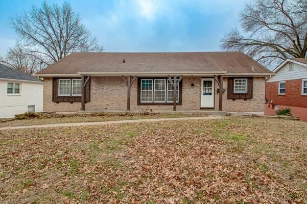 8725 N Boone Street, Kansas City, MO