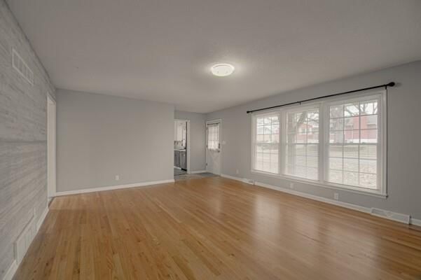 8725 N Boone Street — photo 5