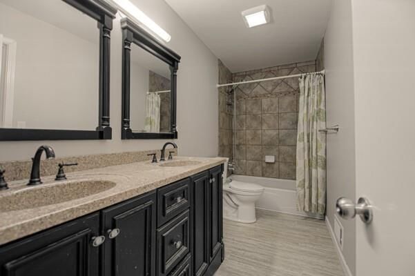8725 N Boone Street — photo 25