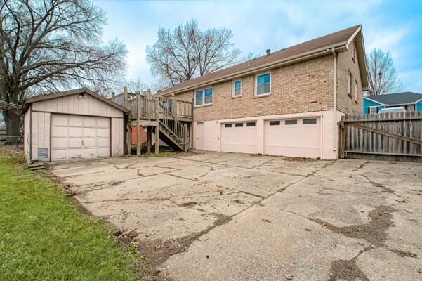 8725 N Boone Street — photo 33