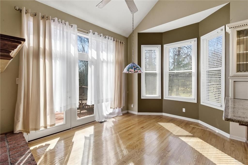 1033 Oxford Court — photo 14