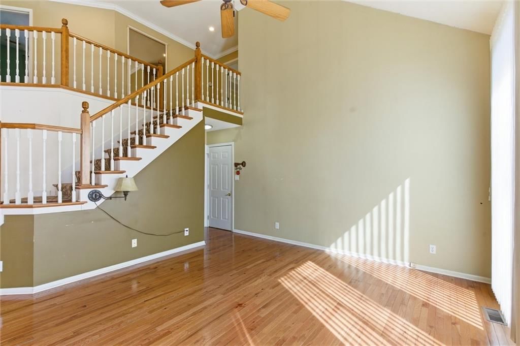 1033 Oxford Court — photo 19