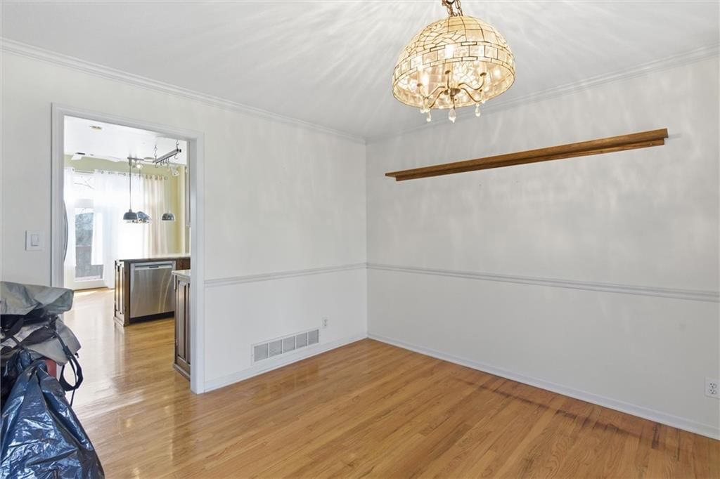 1033 Oxford Court — photo 22