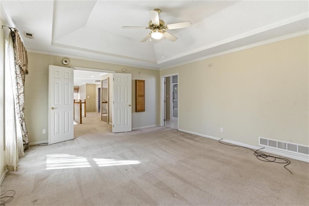1033 Oxford Court — photo 28