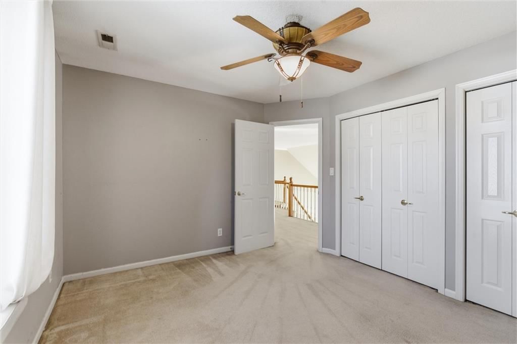 1033 Oxford Court — photo 32